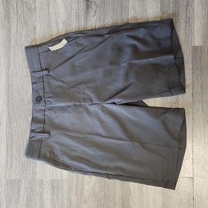 New! Amazon Essentials Shorts size 29 gray